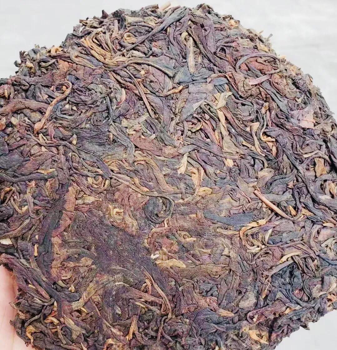 开汤普洱茶,龙园2006年易武老树茶400克价格