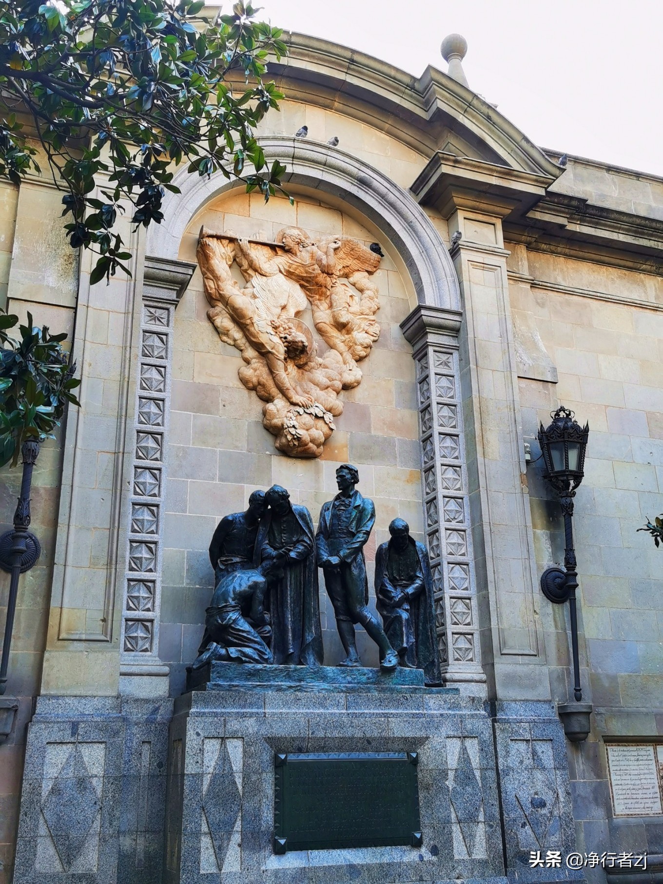 冬日暖阳拔“牙”记（34）巴塞罗那：高迪打造的欧洲之花（上）