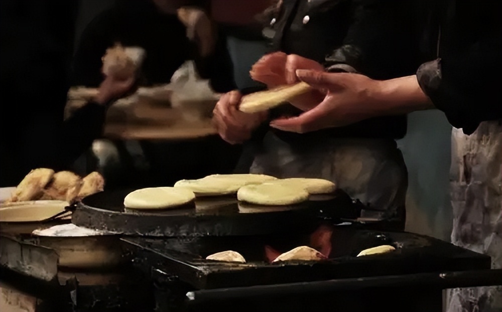 邯郸成安的砍边烧饼做法,老邯郸崩盖烧饼制作
