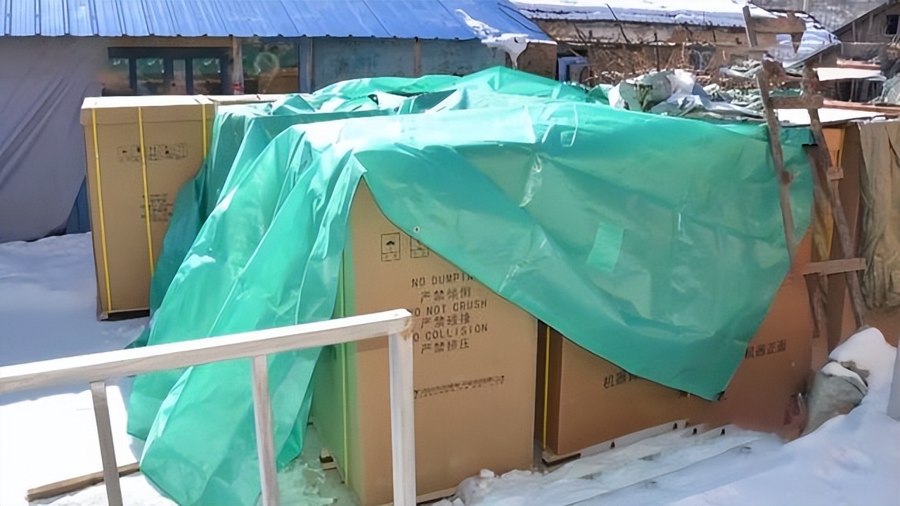 2019年广东下岗工人成吨买纸,引起警方怀疑，民警破门后大受震撼