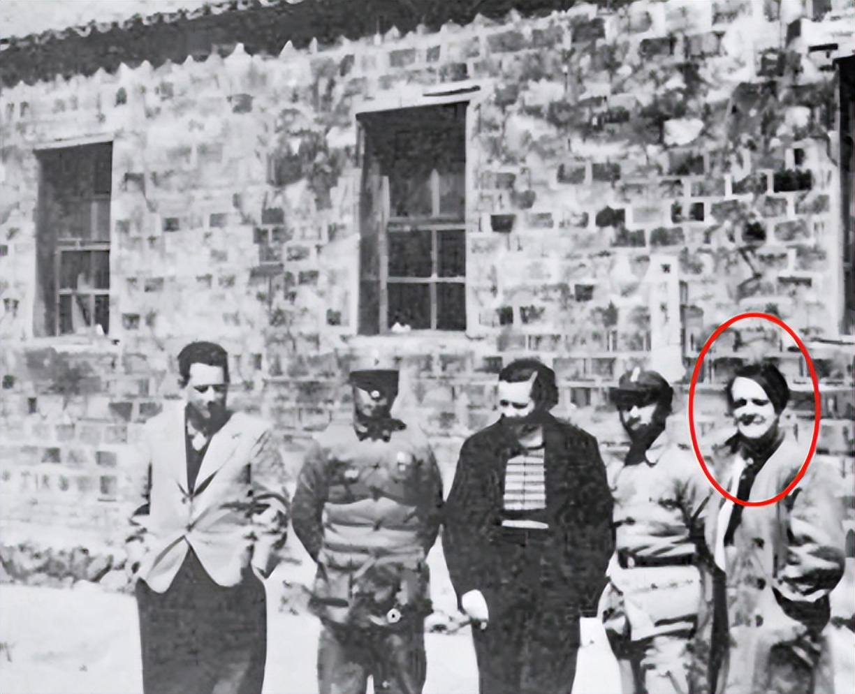 美国记者史沫特,美国记者史沫特莱采访