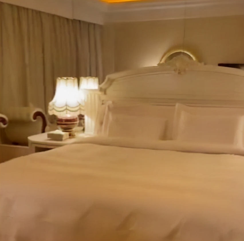 一女子隔离住8888号套房,女子隔离入住1528元豪华套房