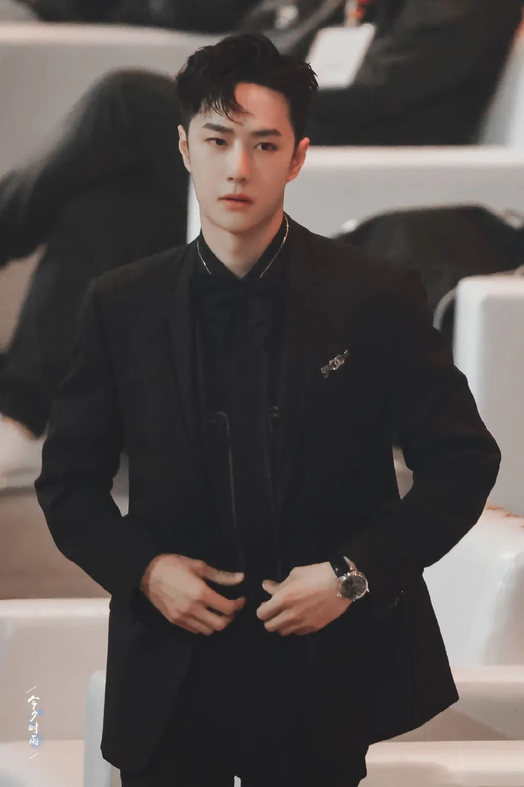 男士头发稀少适合剪什么发型,35到40岁的男士发型怎么剪