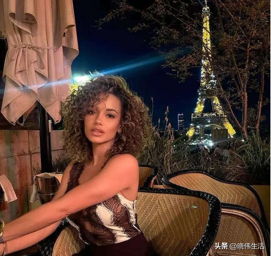 本泽马拉莫斯等球星,球星转场视频本泽马