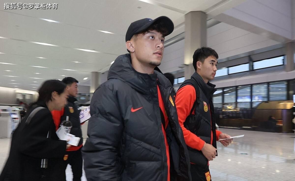 中国男足2比1赢球,中国男足2比0击败日本