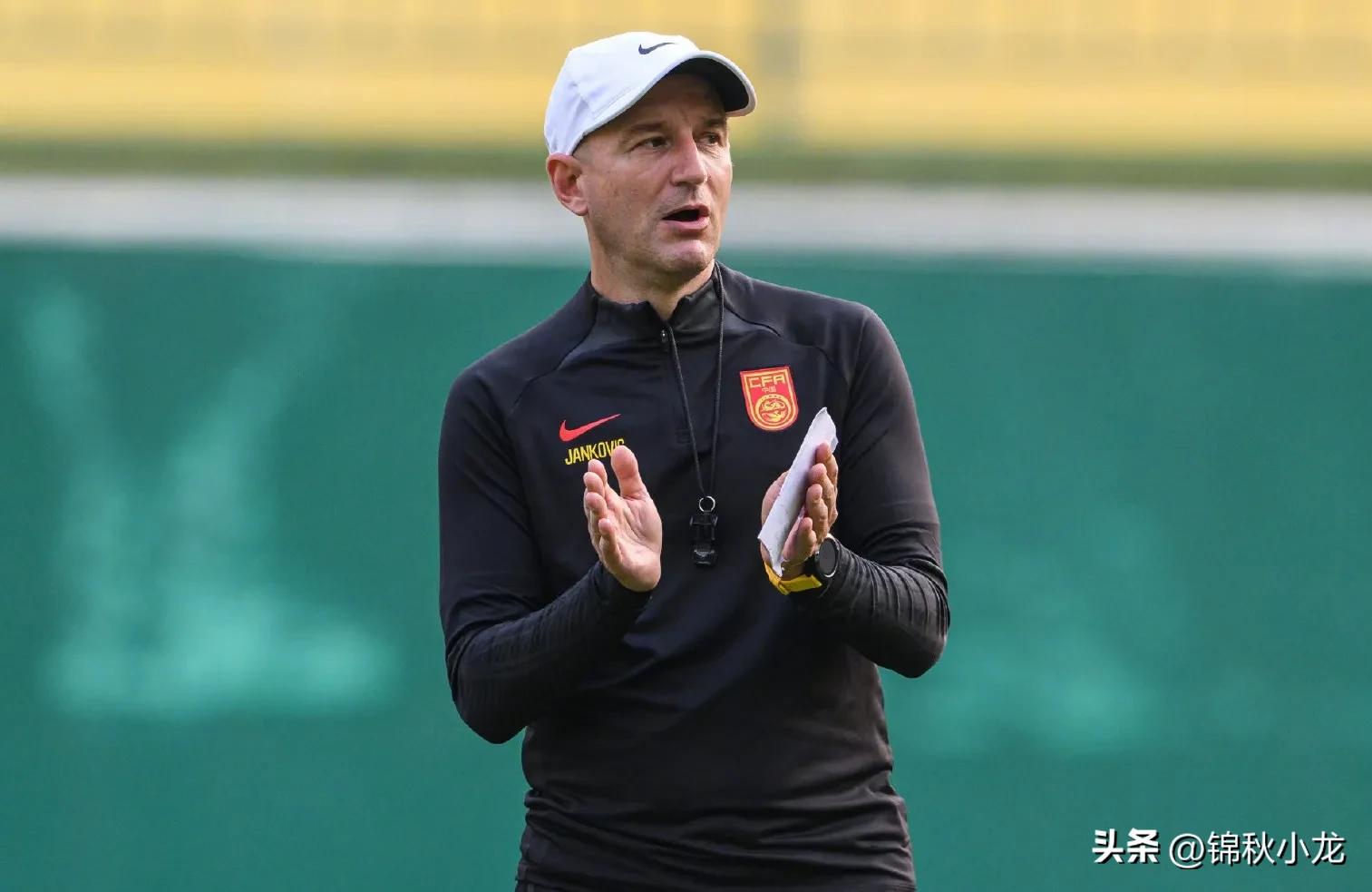 国足新一期集训名单惹争议,国足新一期名单再引发争议