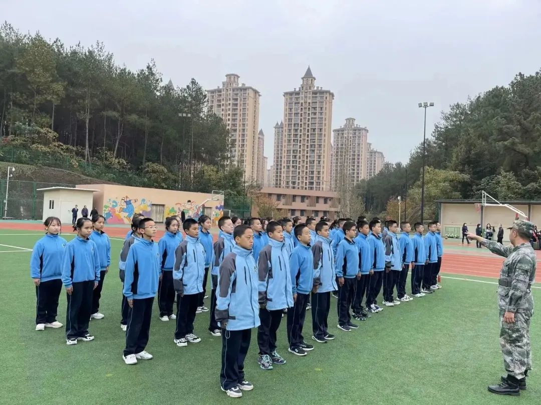 热血少年,百炼成钢!天府师一国防教育活动火热开展