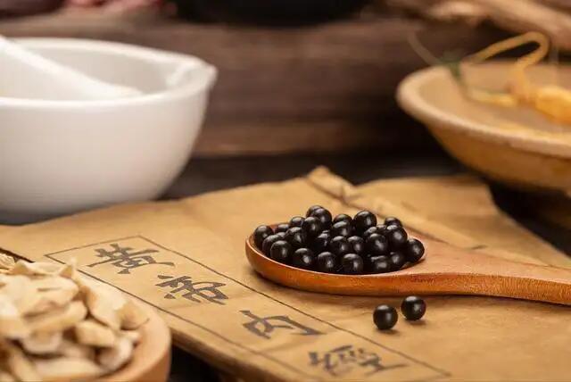 上热下寒吃什么药下火,爱上火怕冷吃什么药