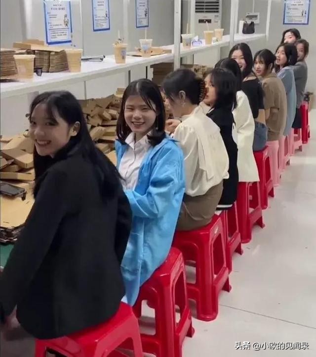 90后打工3年存5万,进厂打工的大学生四年存50万