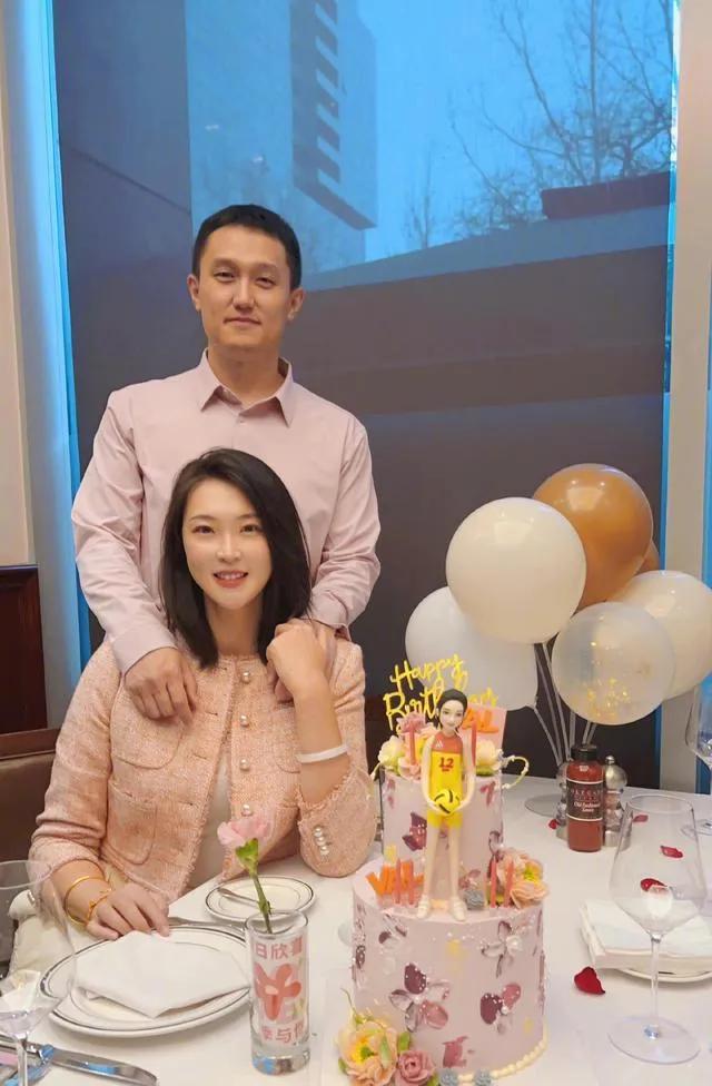 排球女神惠若琪和范冰冰同框比美,排球女神惠若琪婚礼