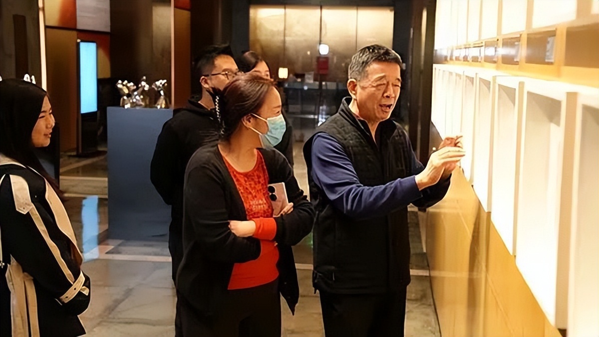 与世界杯同行,和世界杯足球有关的艺术作品