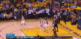 用一生来对抗傲慢与偏见，万字长文记录库里的乔丹精神