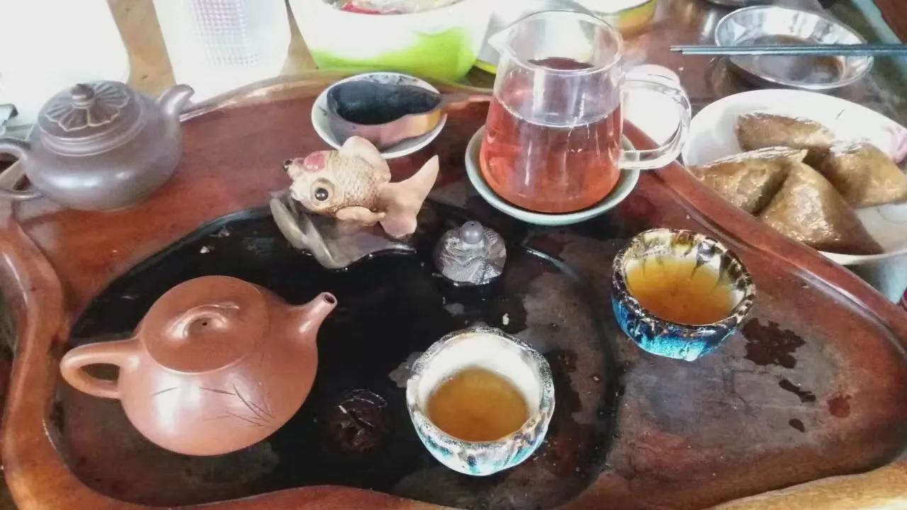 喜欢喝茶了是不是心态变了,爱喝茶的人都会挑选一块的茶盘