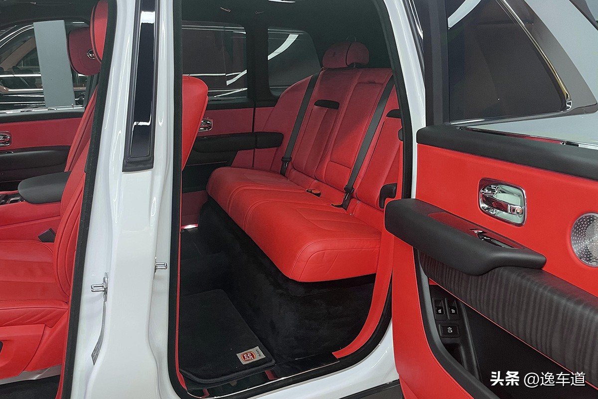 近600万的二手车你见过吗？这台劳斯莱斯库里南是不是你的菜