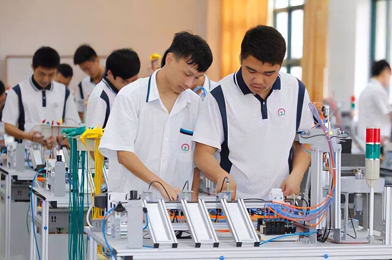 孩子中考前的焦虑家长该如何缓解,如何应对高考中考期间焦虑