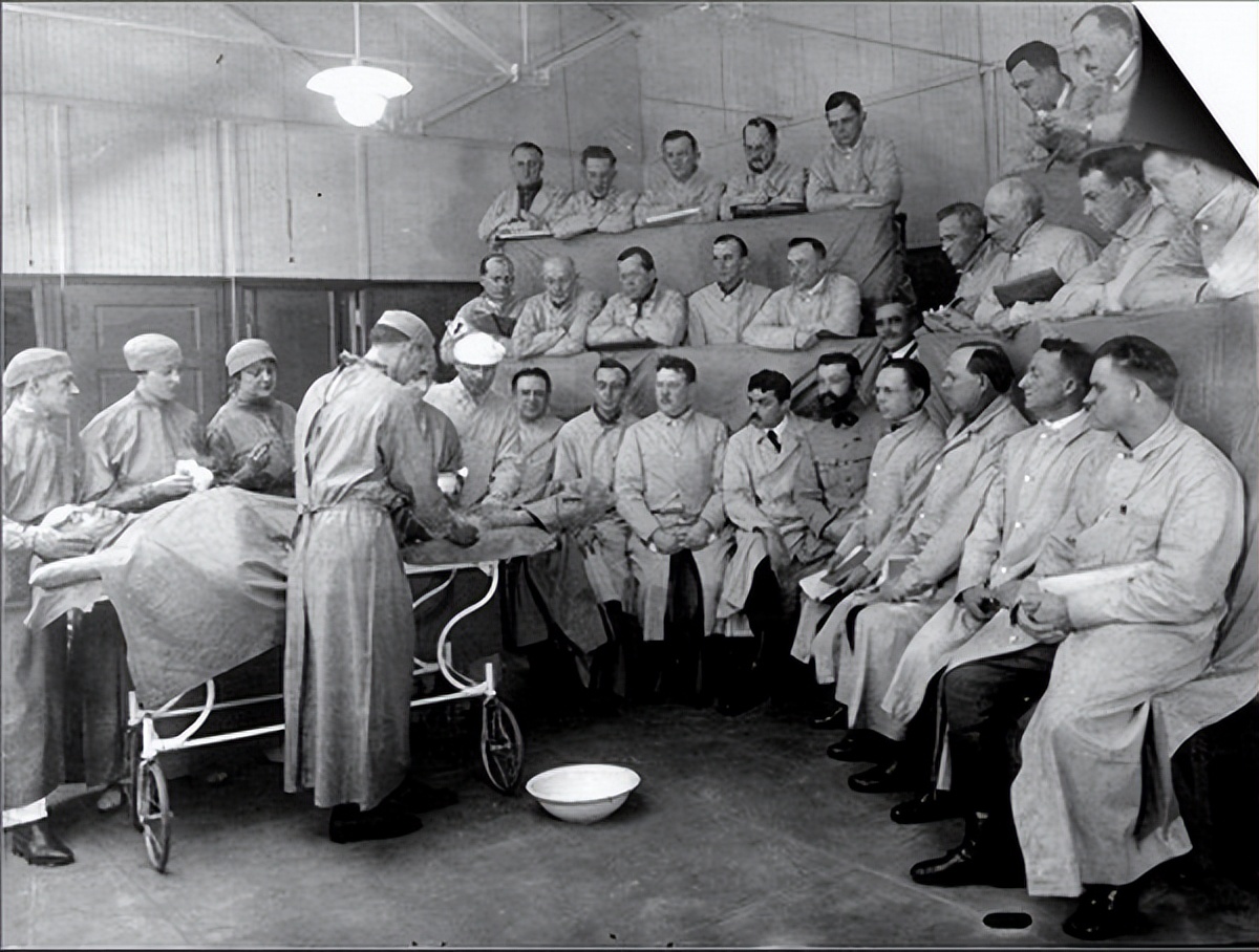 389.他为战地外科手术作出了巨大贡献