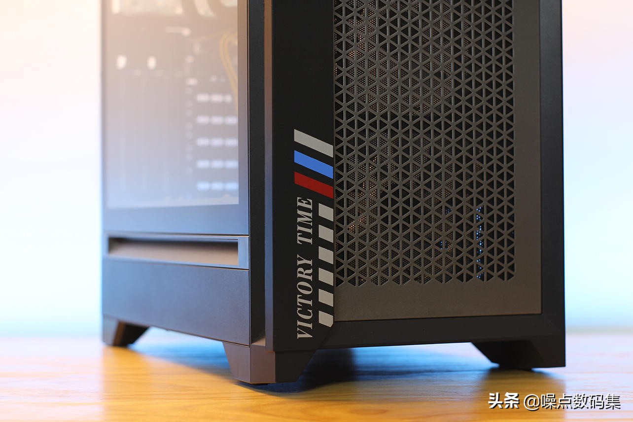 钛3080机箱,价格便宜但是散热很好的机箱