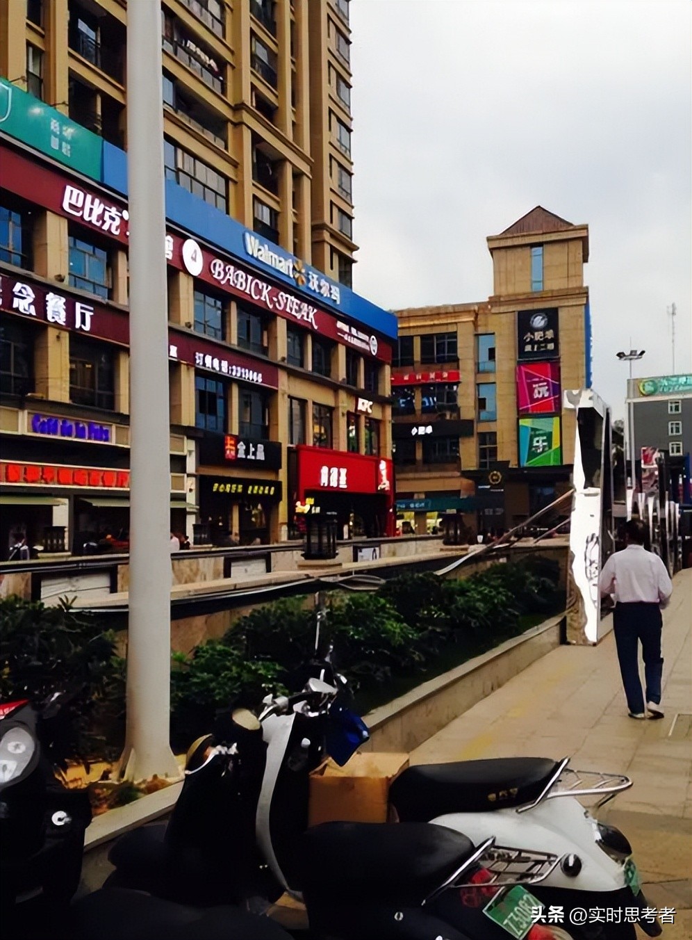 还记得当年的杂货店吗,80年代的杂货店有些什么