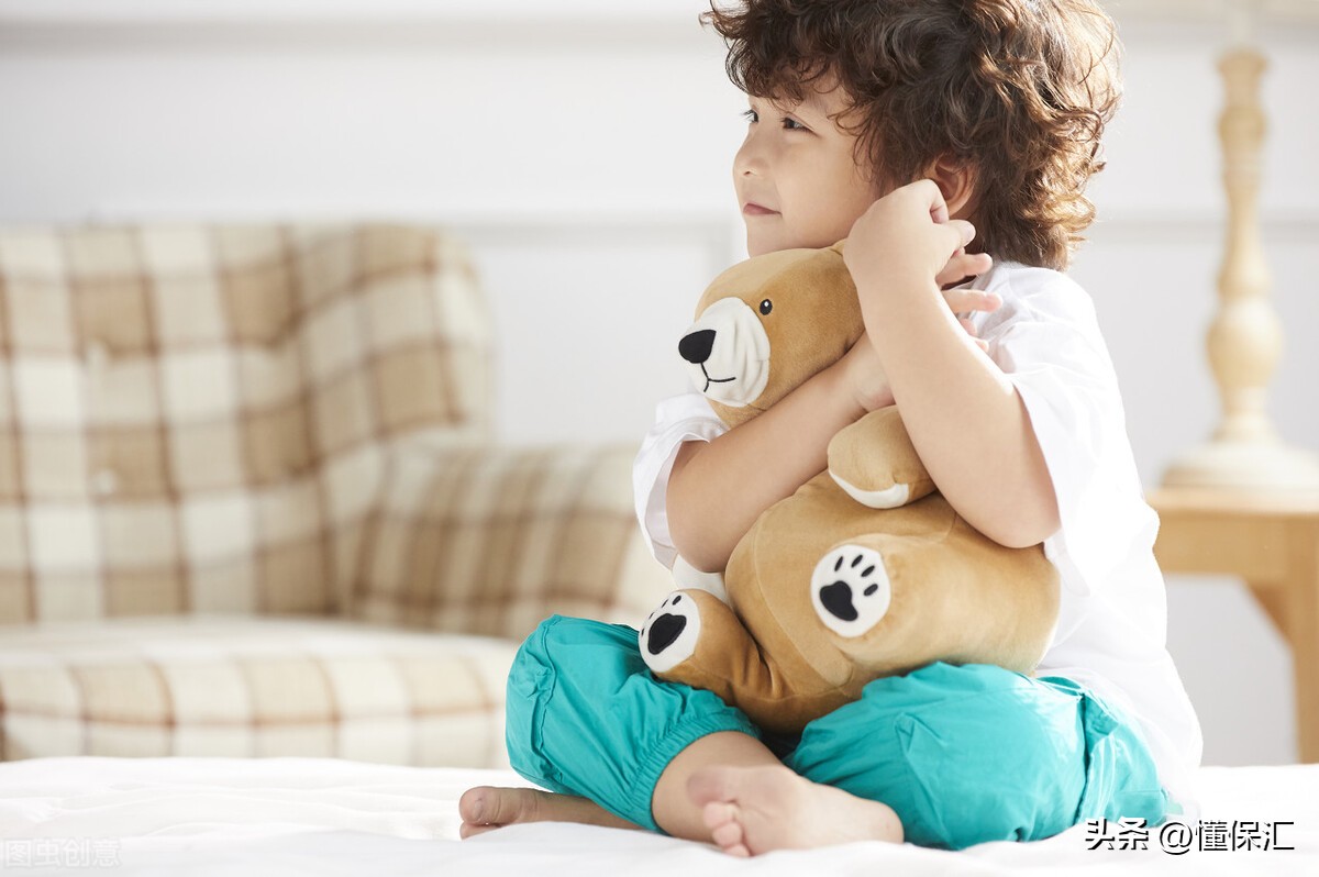 婴幼儿买什么保险最好?一年一千左右,有什么保险最全面?