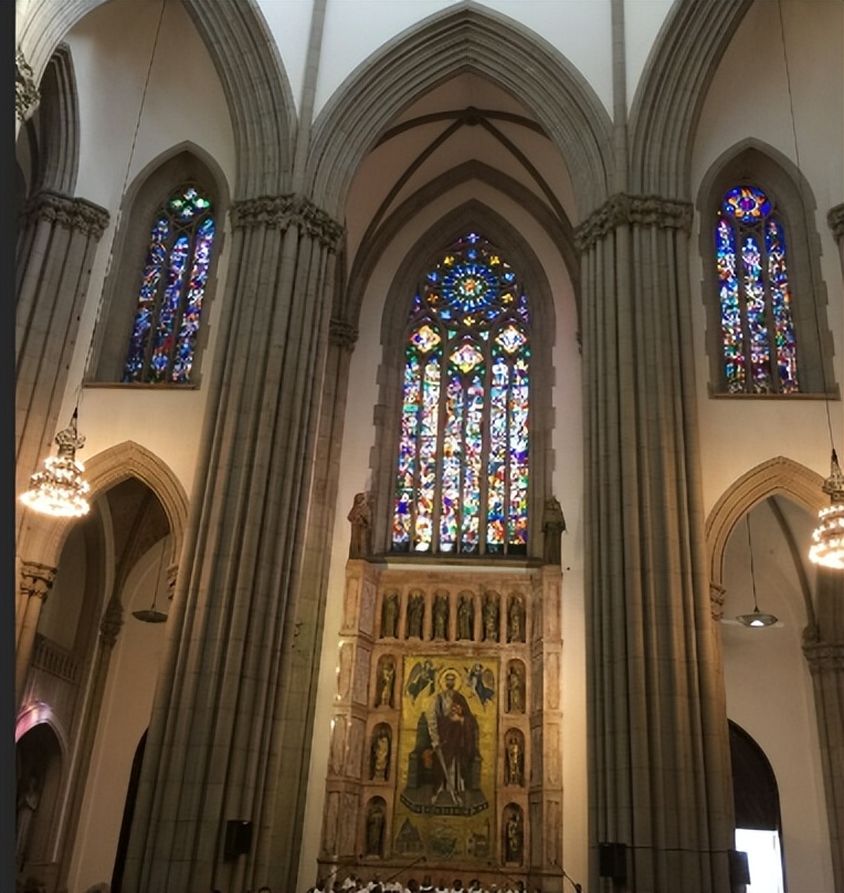 圣保罗真实历史,圣保罗大教堂历史背景100到200字