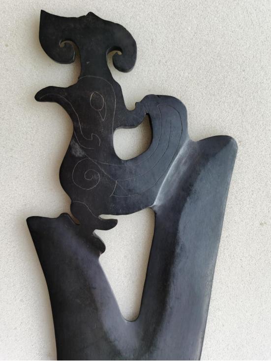 民间收藏的古蜀玉璧图片,馆藏老玉紫水晶玉琮