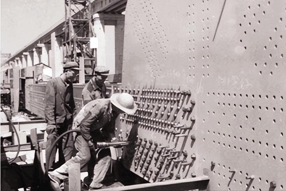 飞机为什么用铆接不用焊接,为什么飞机不用焊接而是用铆接