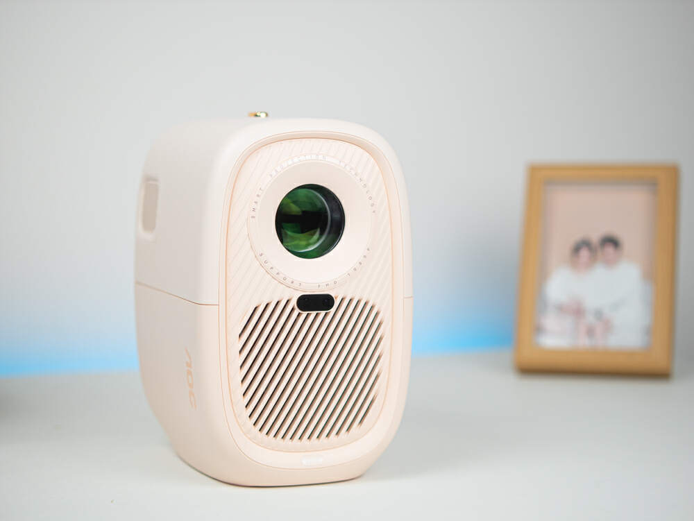 aoc智能投影仪a1max真实亮度测评,aoca1真实亮度