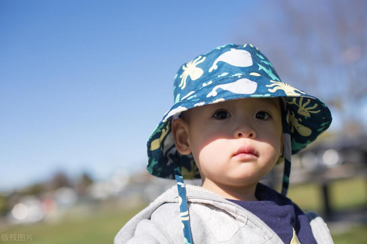 皮肤干燥脱皮怎么补救,皮肤起皮干燥脱皮怎么修复
