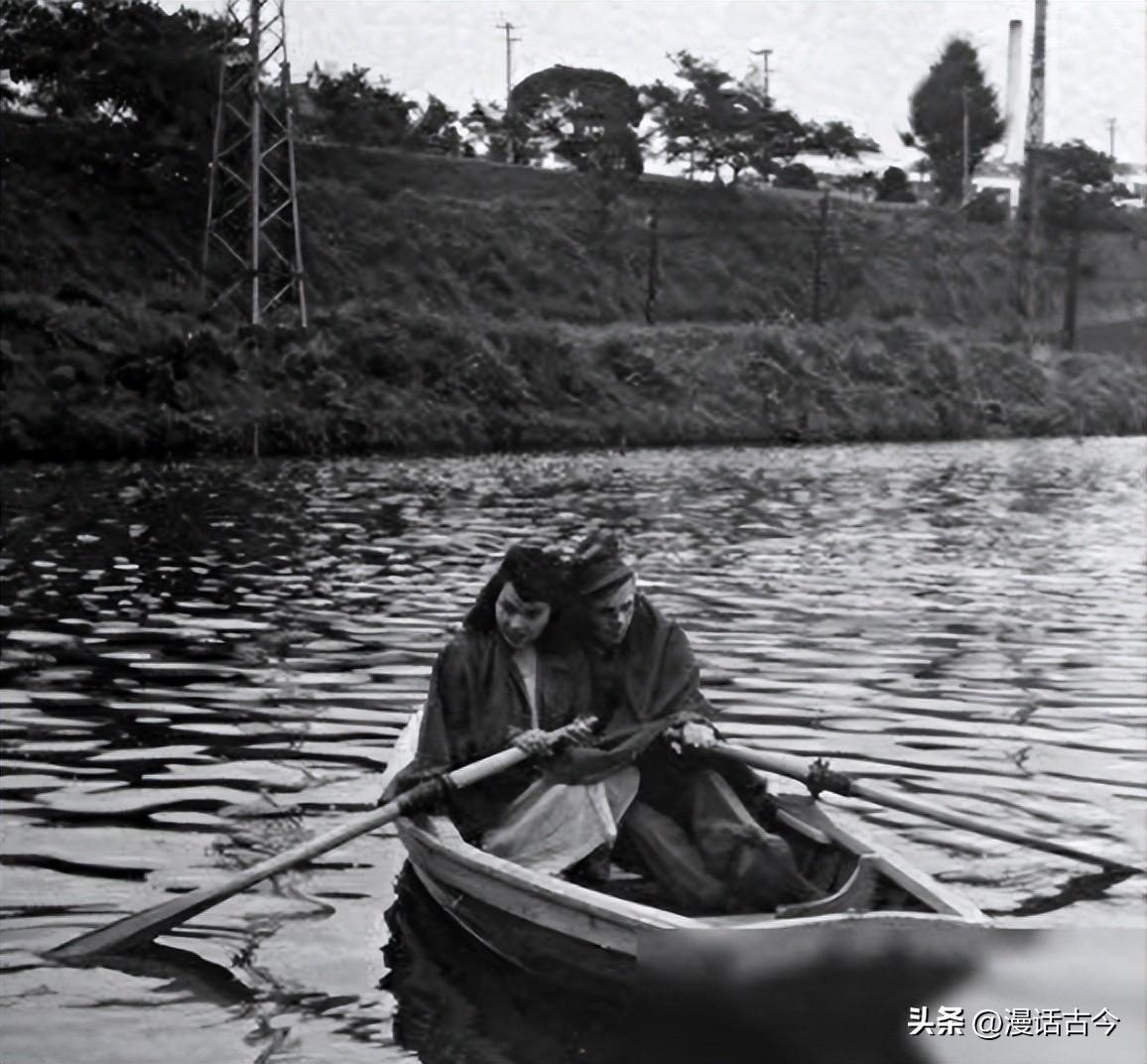 1949年，毛主席进北平时的一组老照片，穿着军棉大衣气场强大