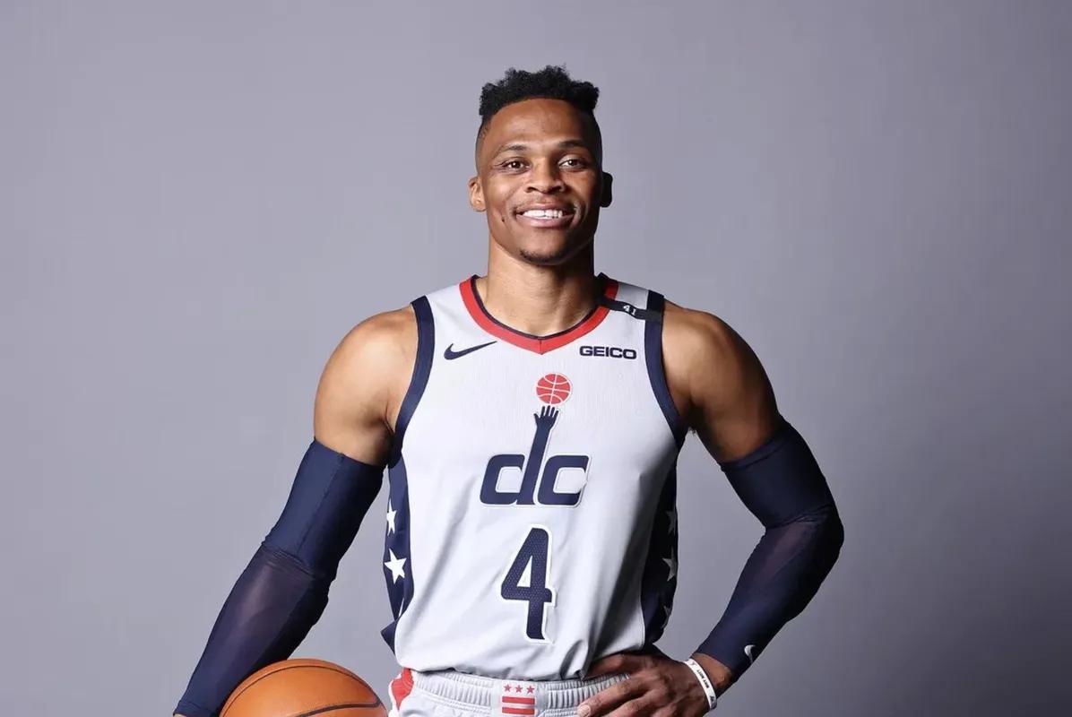 鲍尔默为什么20亿收购快船,蔡崇信和鲍尔默比赛视频