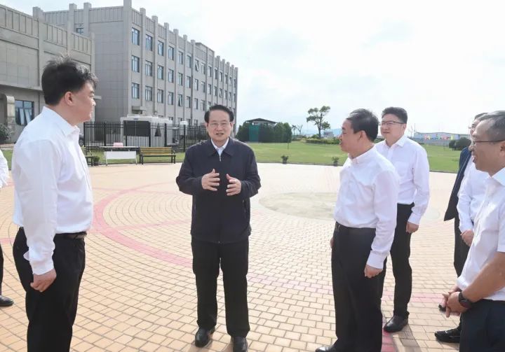 易炼红赴舟山督导主题教育工作并调研油气等大宗商品资源储备和海洋强省建设情况