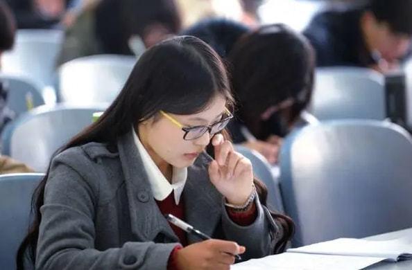 上大学一本和二本学费有区别吗,一本与二本的区别一本学费多少