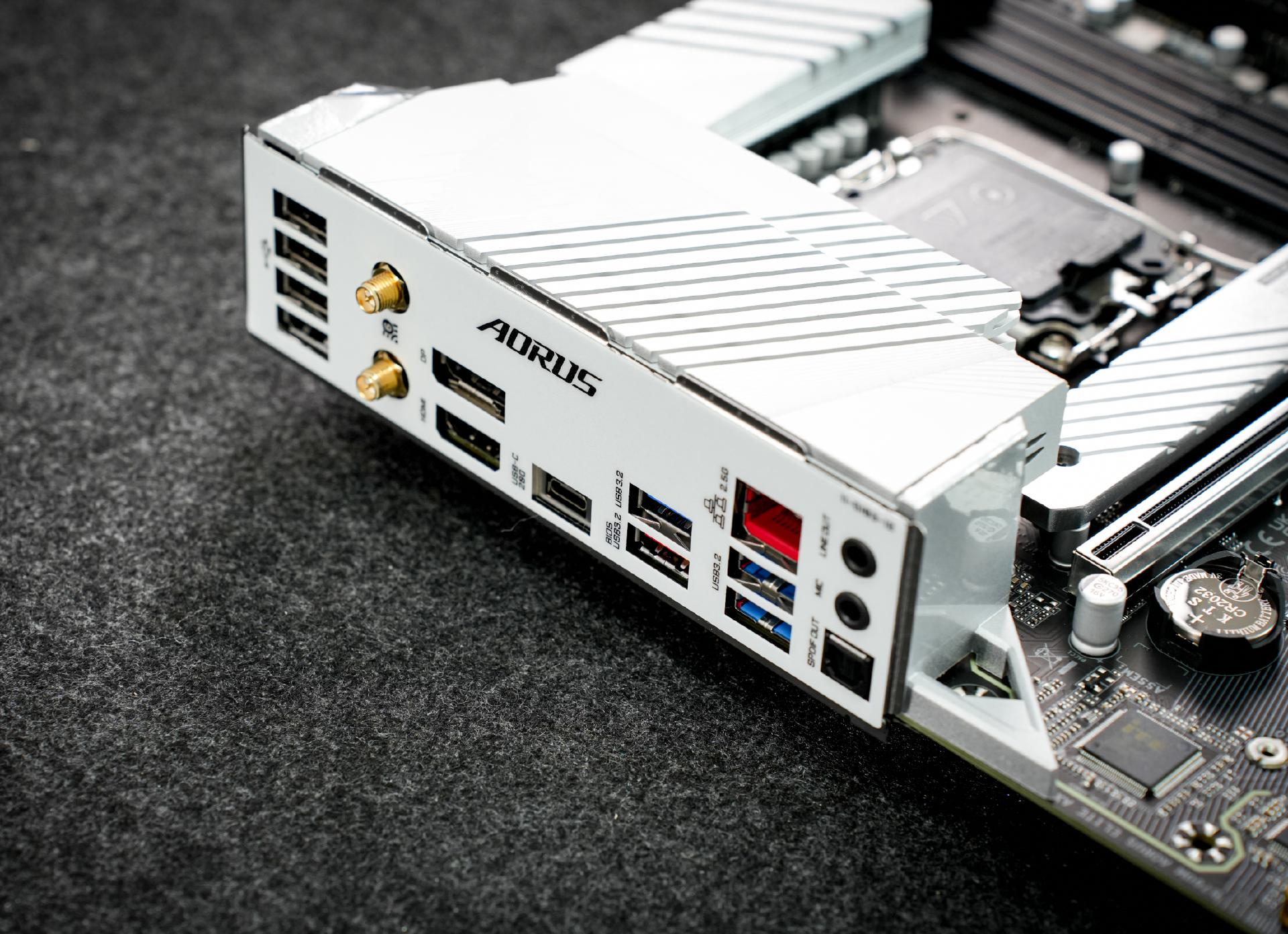 技嘉小雕b760ddr4,技嘉b760m小雕讲解