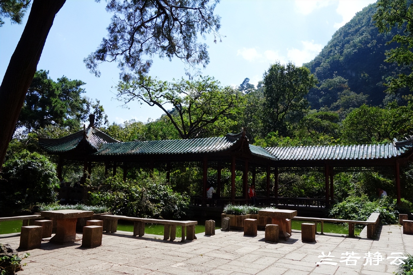 贵阳多彩贵州位置,贵阳多彩贵州城风景区