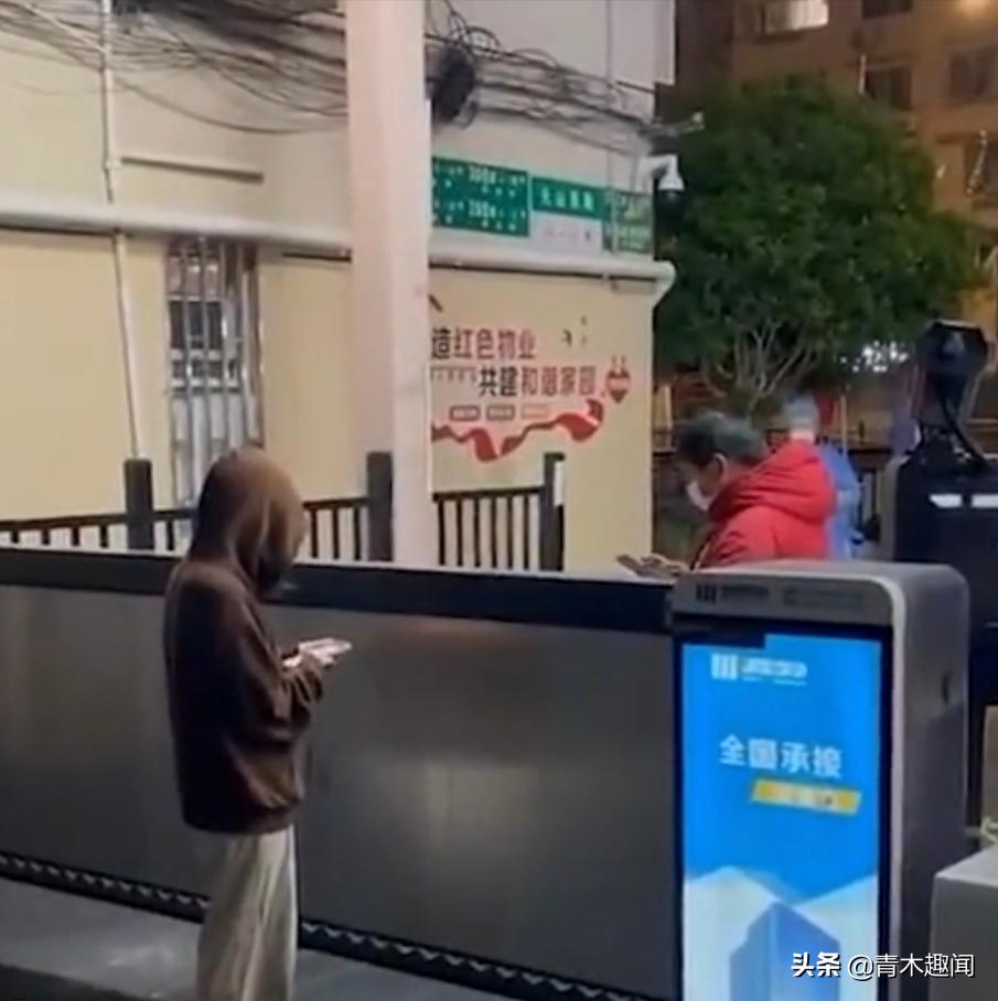 上海一骑手代购6桶泡面30个鸡蛋,沪骑手代购6桶泡面20个鸡蛋要900