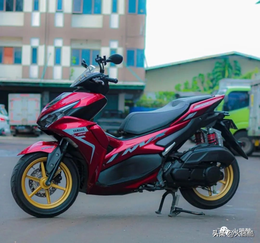 雅马哈nvx155帅气视频,aerox155与nvx155哪个好