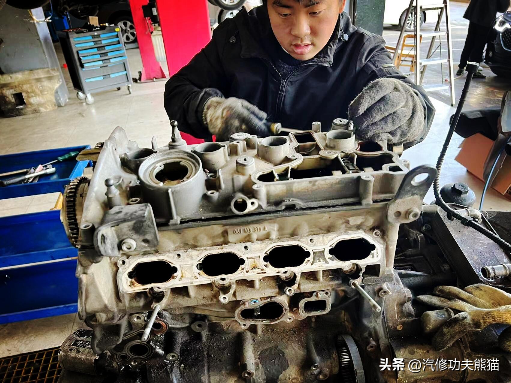 父亲老车翻新修复,父亲去世留下了的车去翻新