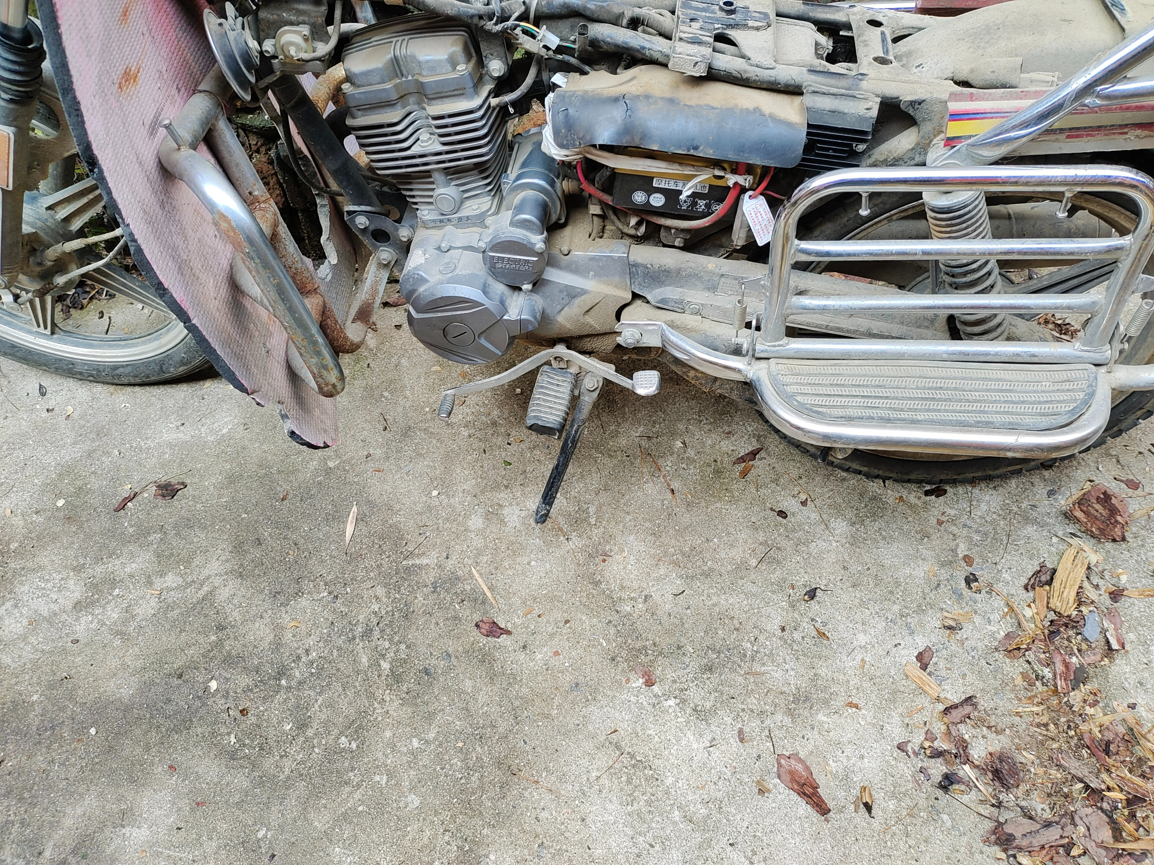 20230408——01维修摩托车边撑