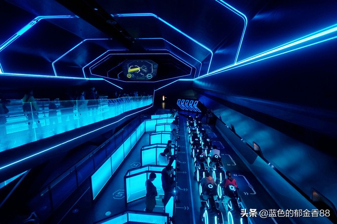 周末白相里的一张床、一群朋友、暴走于迪士尼乐园