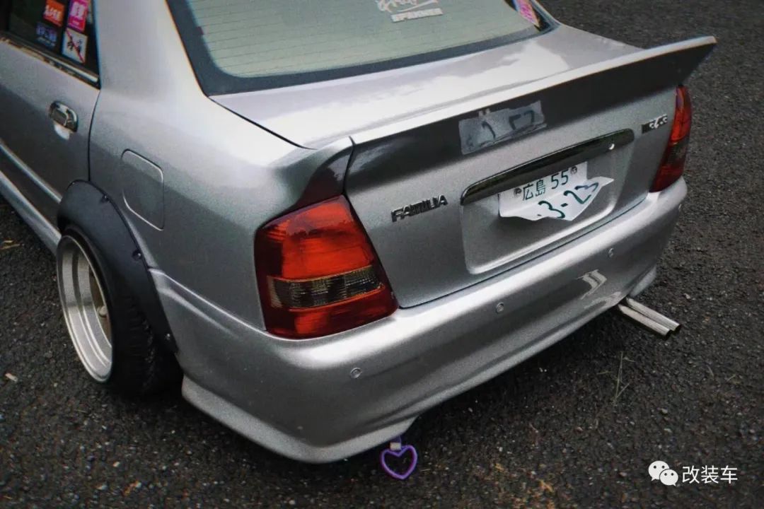 马自达323玩漂移,马自达323狂飙