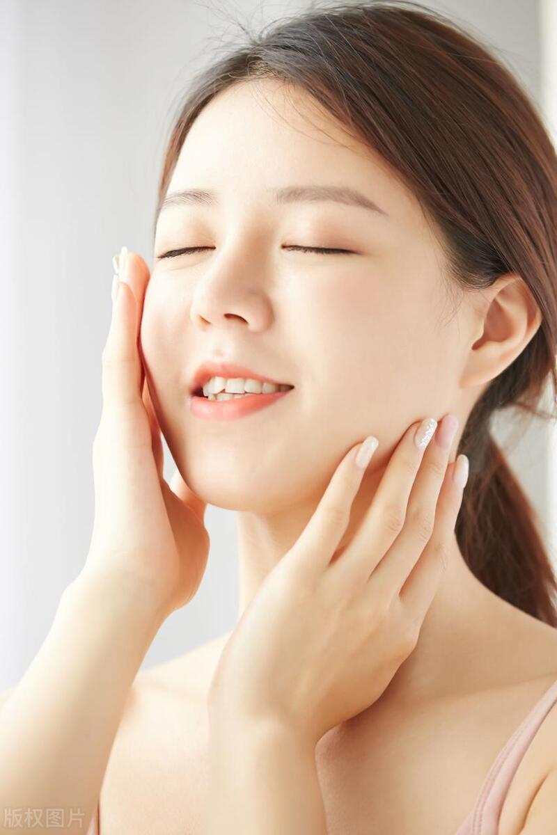 一年四季皮肤泛红怎么改善,皮肤突然泛红怎么解决