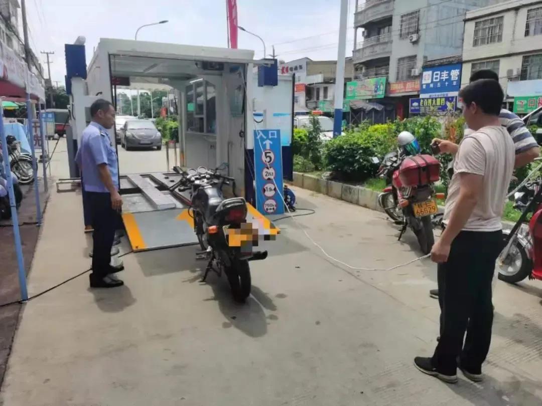 摩托车脱审一般怎么处理的,摩托车没有年审查到了怎么处罚