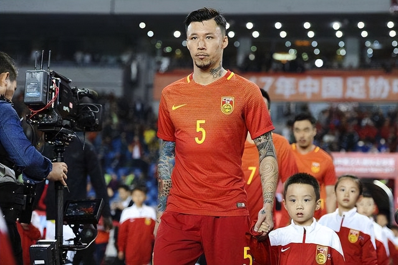 齐鲁雄师：盘点山东足球历史最佳11人，身材高大，头球优势明显