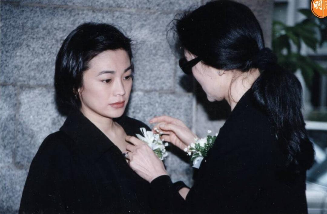 恋人妻、追青霞、混黑道、建豪宅，“武侠片之父”的江湖往事……