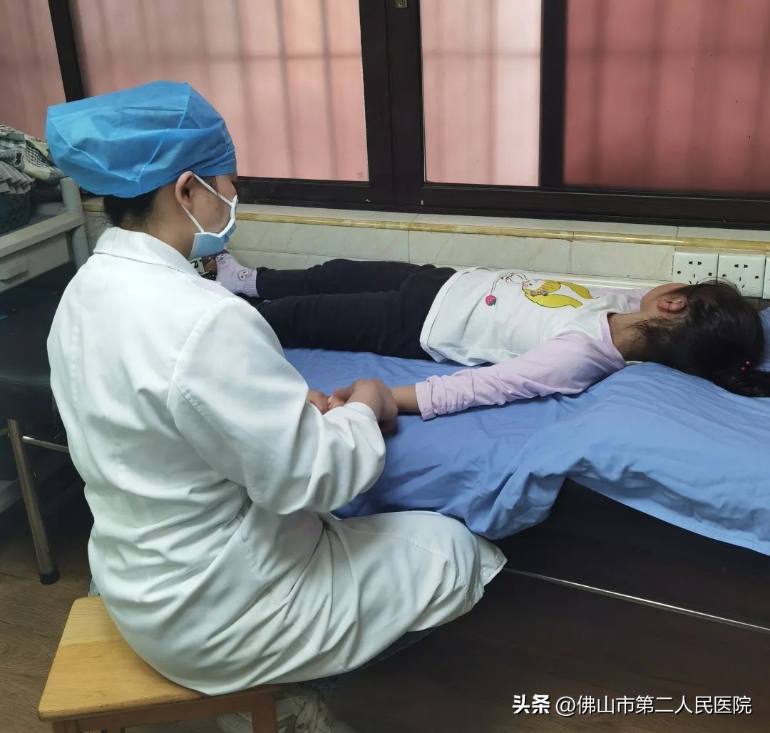 小孩长得比同龄矮需要做什么检查,父母矮孩子多大看生长发育科