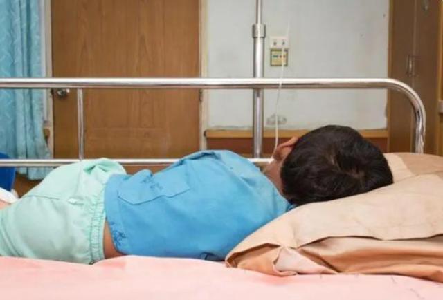 阿奇霉素不能随便吃，建议：服用阿奇霉素时，尽量避开3种药物