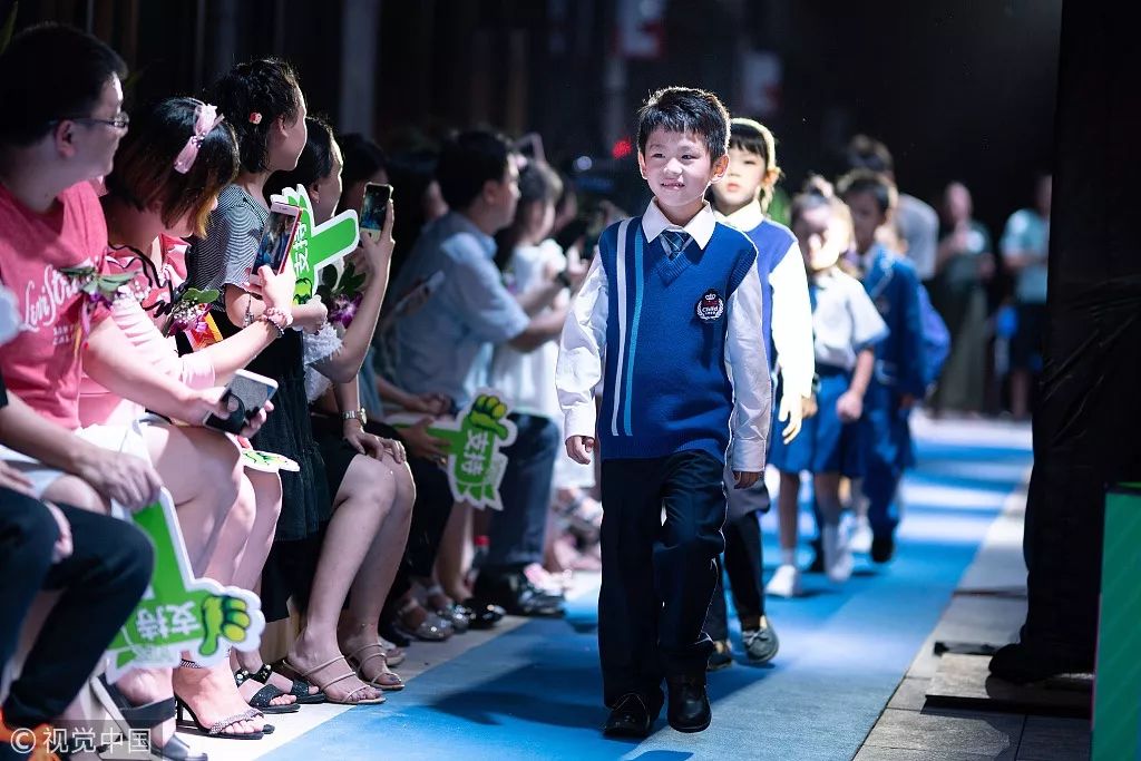 70年中华衣食住行的变化详细,中国70年前衣食住行的图片