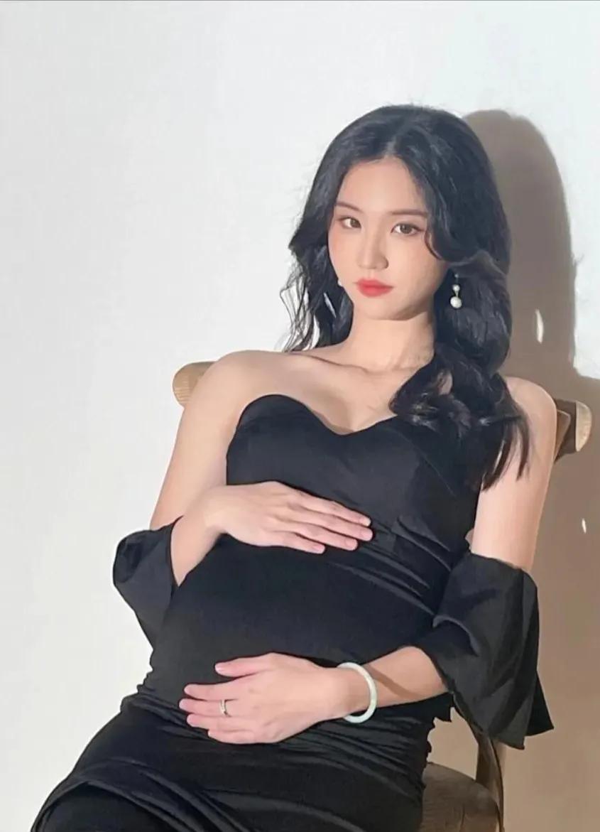 漂亮孕妇写真图片,时尚辣妈孕妇写真