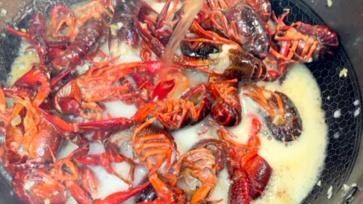 怎么做小龙虾比较入味好吃,怎么做小龙虾既入味又弹