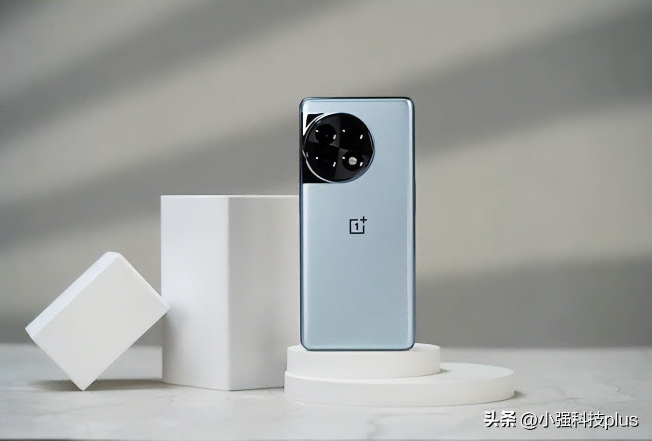 最新款手机性价比最高的一款手机,最新的手机哪一款比较性价比高